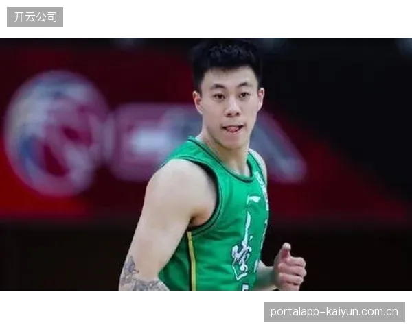 上海队本赛季的崛起得益于成功的引援，张镇麟与怀特塞德的加盟极大提升了球队的攻防实力。